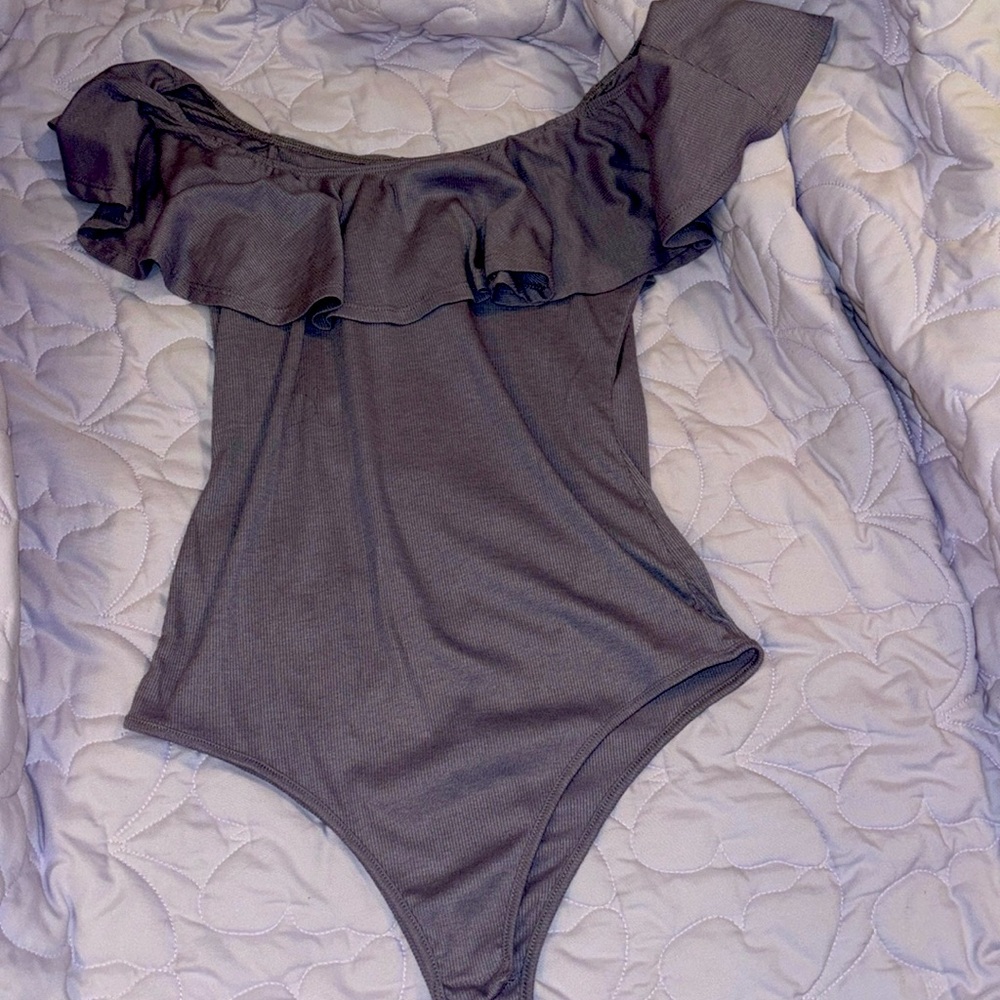 Paperoc , size XL, lavender onesie